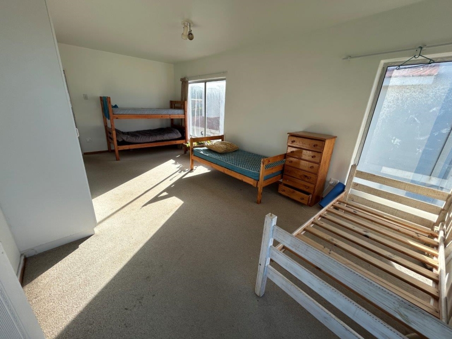 7 Bedroom Property for Sale in Wavecrest Eastern Cape